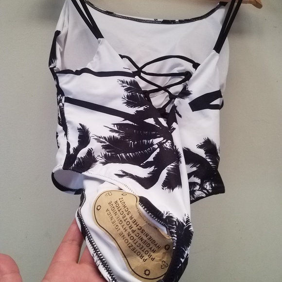 One Piece Swimsuit - Picture 4 of 4